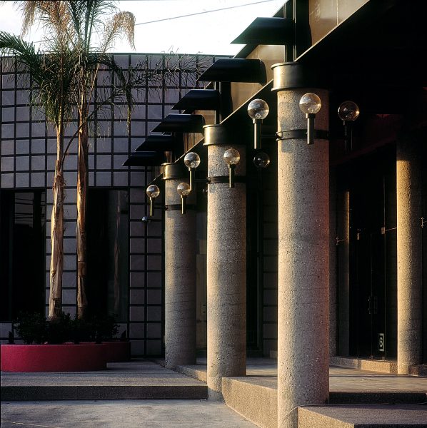 Arquitectura de colección retro, Plaza comercial en San Luis Potosí.